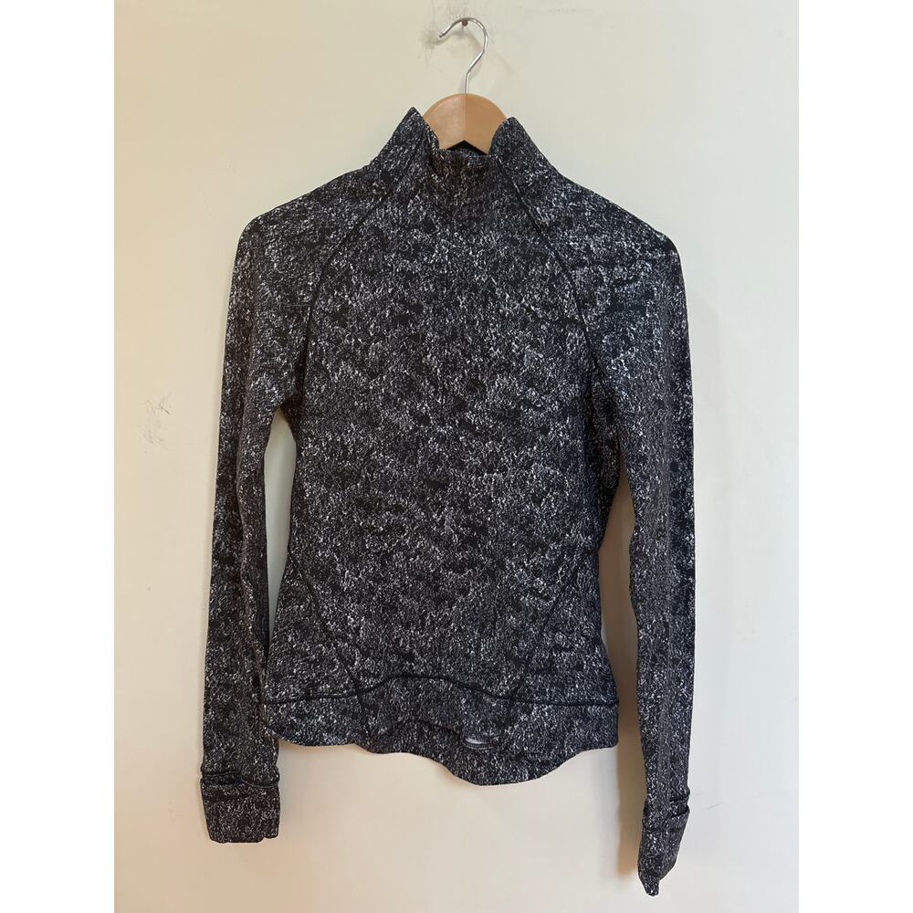 LULULEMON Outrun the Elements 1/2 Zip Pullover in Misted Jacquard Black White